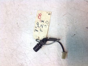 yamaha contacteur stop 089